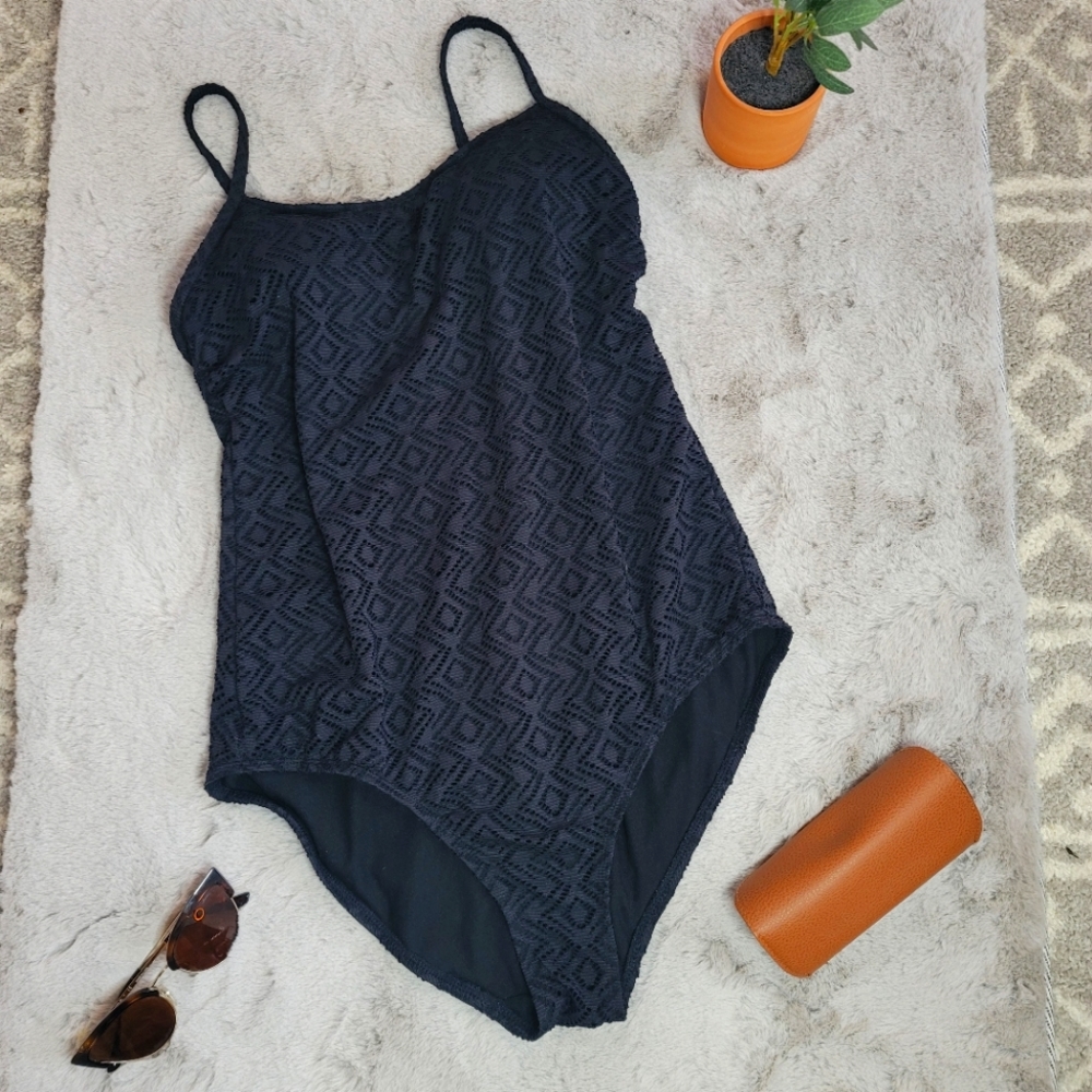 Catalina Womens Black Swimsuit Size 14